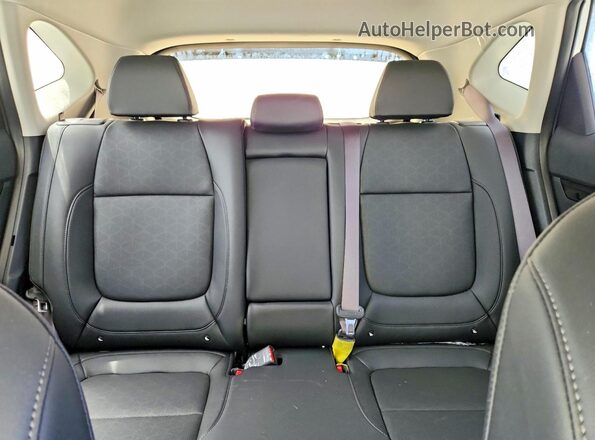 KNDER2AAXS7797740 2025 KIA SELTOS White Widok tylnych siedzeń