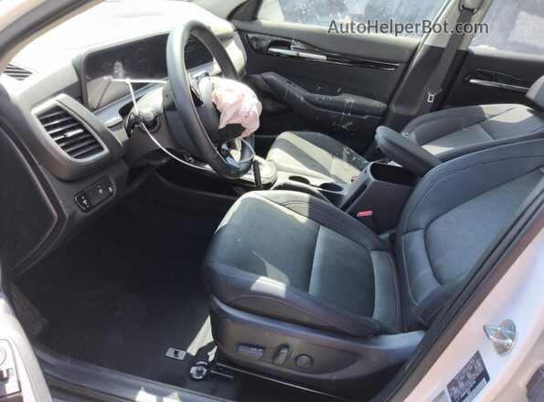 KNDER2AAXS7797740 2025 KIA SELTOS White 