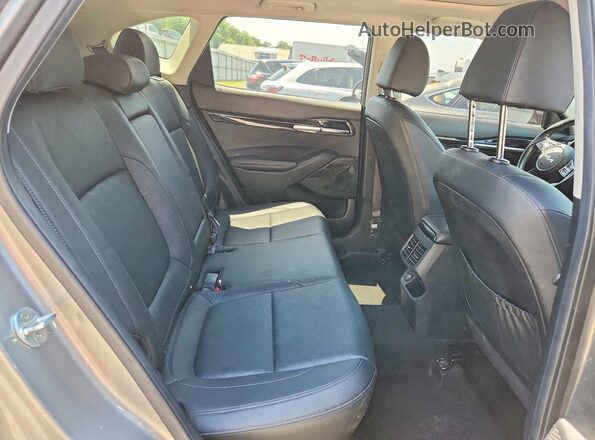 KNDERCAA0P7415972 2023 KIA SELTOS Silver Вид задньої частини салону