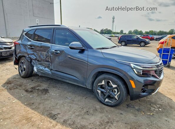 KNDERCAA0R7633137 2024 KIA SELTOS Charcoal Przód prawy