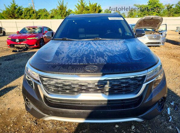 KNDERCAA2M7120528 2021 KIA SELTOS Blue Front view