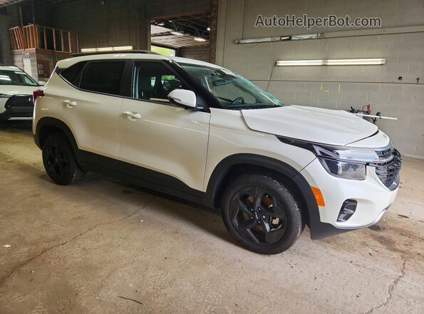 KNDERCAA2T7865097 2026 KIA SELTOS White Delantero derecho