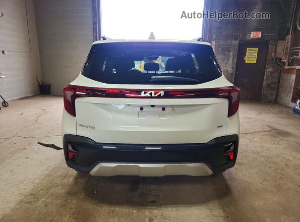 KNDERCAA2T7865097 2026 KIA SELTOS White Vista trasera
