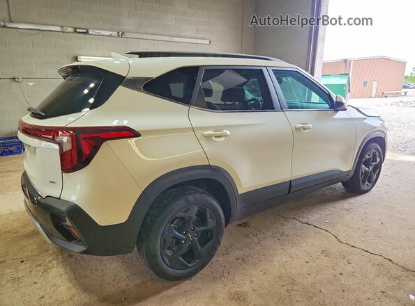 KNDERCAA2T7865097 2026 KIA SELTOS White Trasero derecho