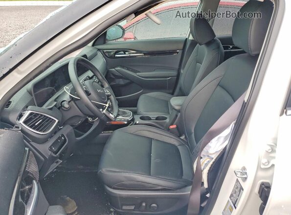 KNDERCAA2T7865097 2026 KIA SELTOS White Vista interior delantera