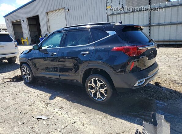 KNDERCAA3M7088396 2021 KIA SELTOS Черный Задняя левая четверть