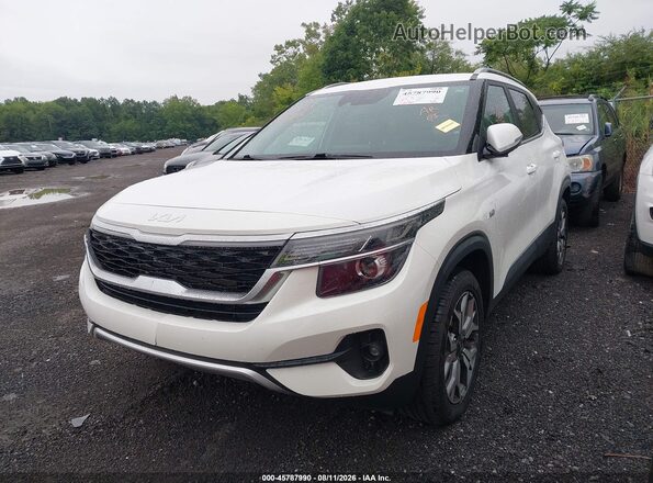 KNDERCAA3P7419594 2023 KIA SELTOS White Przód lewy