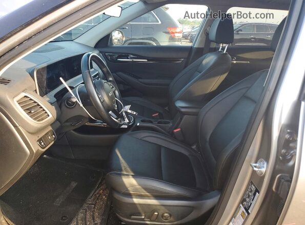 KNDERCAA3R7558272 2024 KIA SELTOS Silver Front interior view