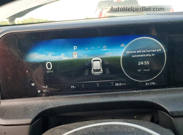 KNDERCAA3R7558272 2024 KIA SELTOS Silver Instrument cluster view