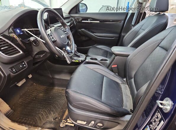 KNDERCAA4P7417787 2023 KIA SELTOS Blue Widok wnętrza z przodu