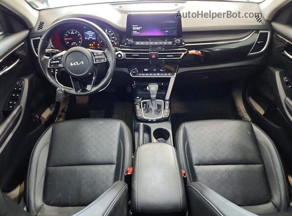 KNDERCAA4P7417787 2023 KIA SELTOS Blue Widok deski rozdzielczej