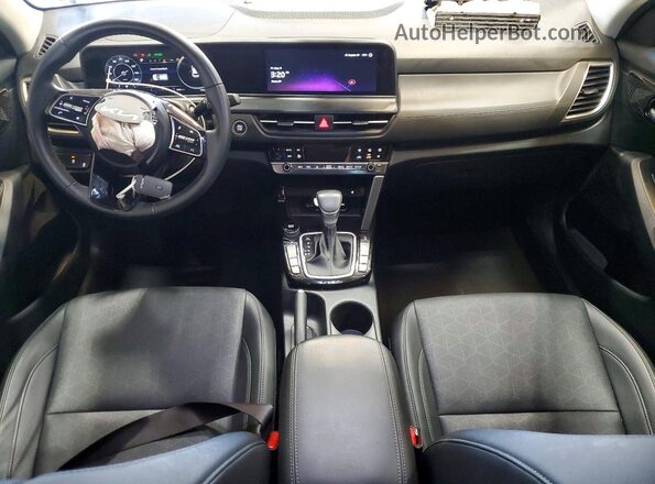 KNDERCAA4R7552853 2024 KIA SELTOS Blue Առջևի վահանակի տեսք