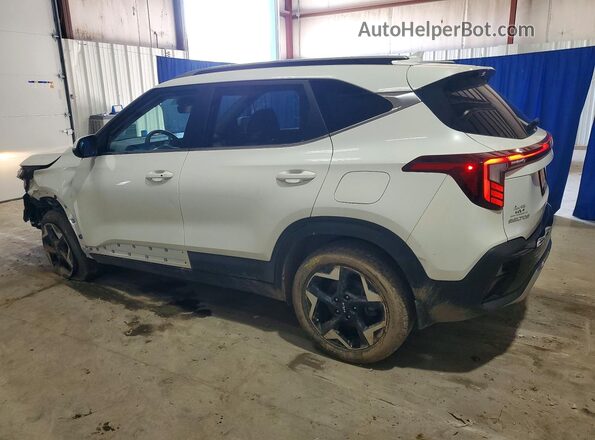 KNDERCAA5S7802574 2025 KIA SELTOS White Задня ліва чверть