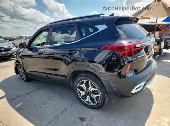 KNDERCAA7N7307586 2022 KIA SELTOS Black Rear left