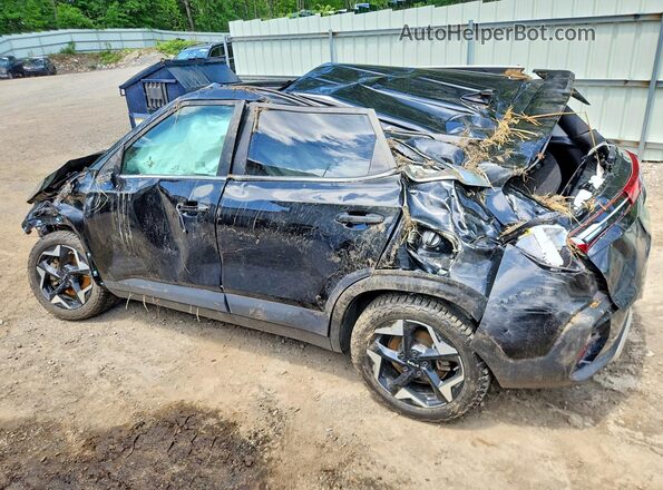 KNDERCAA8S7749787 2025 KIA SELTOS Black Задня ліва чверть