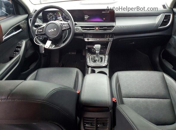 KNDERCAA8T7829804 2026 KIA SELTOS Gray Вид панелі приладів