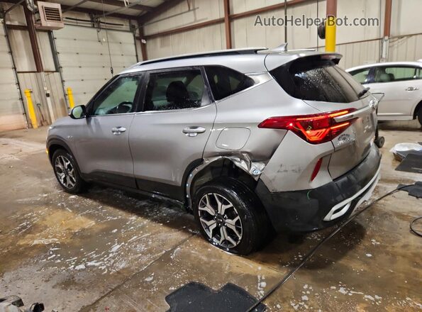 KNDERCAAXM7174322 2021 KIA SELTOS Silver Trasero izquierdo