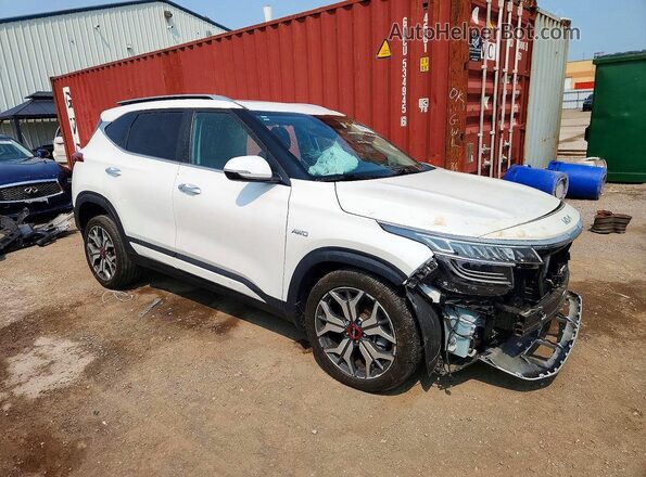 KNDETCA23P7445297 2023 KIA SELTOS White Delantero derecho