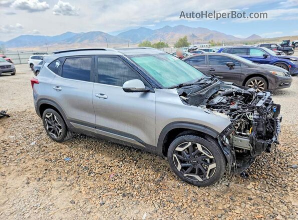KNDETCA73R7580410 2024 KIA SELTOS Gray Առջևի աջ
