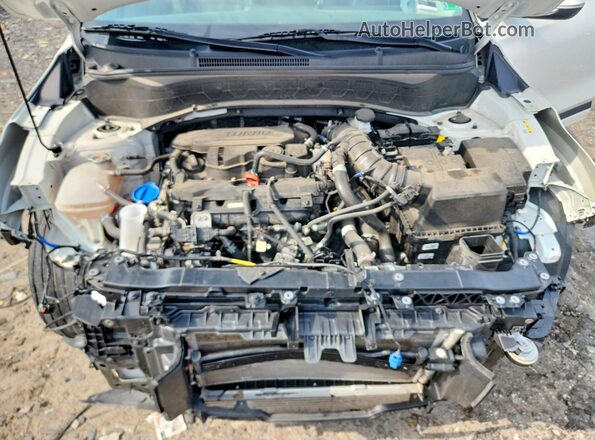 KNDETCA76R7540936 2024 KIA SELTOS White უკანა სალონის ხედი