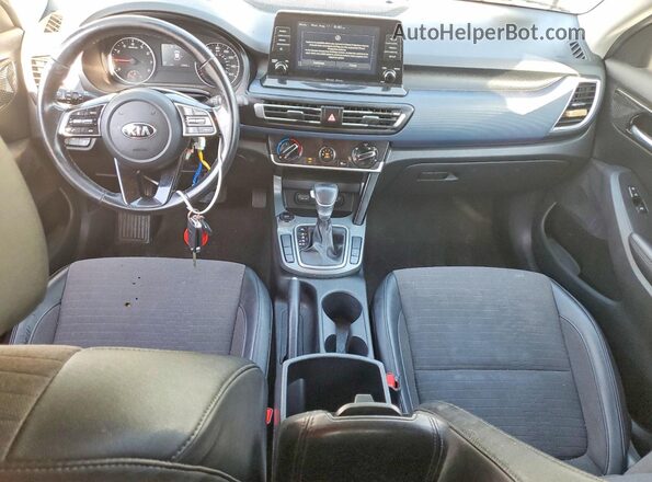 KNDEU2AA6M7049780 2021 KIA SELTOS Black Vista del salpicadero