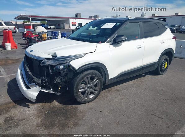 KNDEU2AA8M7141781 2021 KIA SELTOS White Передня ліва чверть