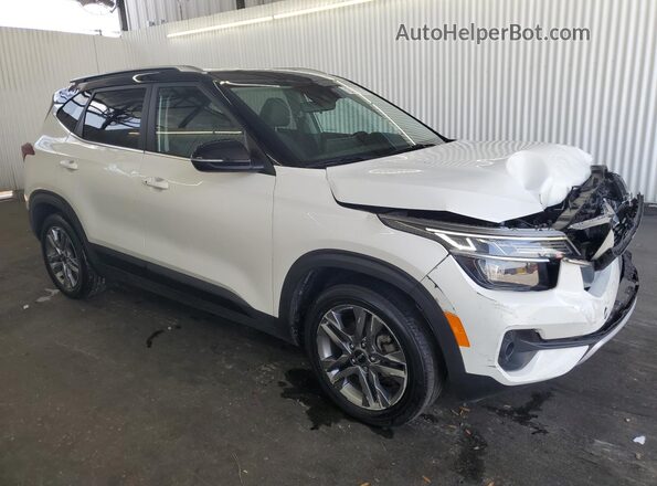 KNDEU2AAXP7360360 2023 KIA SELTOS White 