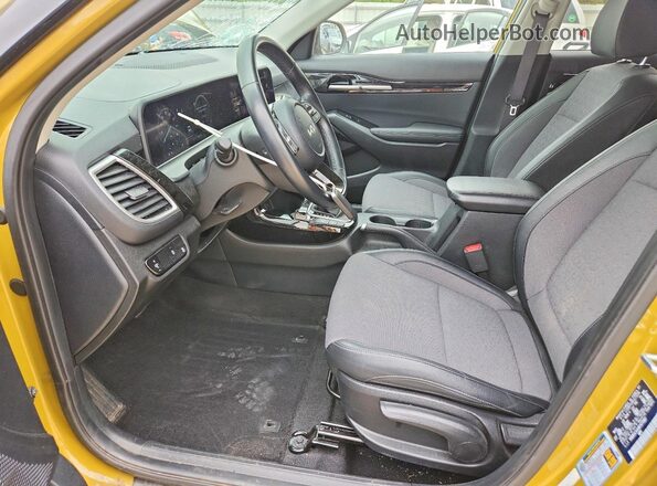 KNDEUCAA5R7577307 2024 KIA SELTOS Green Սալոնի դիմացի տեսք