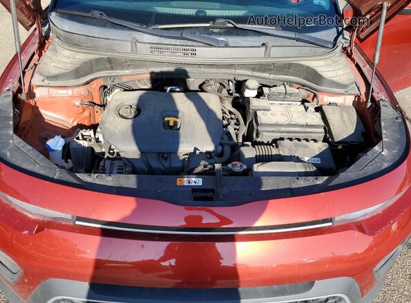 KNDJ23AU0L7104548 2020 KIA SOUL Burgundy Vista interior trasera