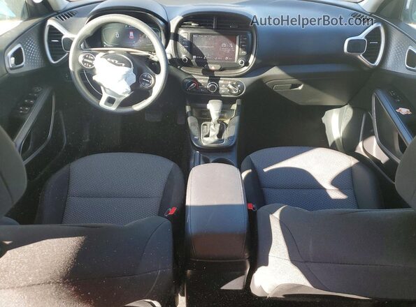 KNDJ23AU0P7869068 2023 KIA SOUL Gray Dashboard view