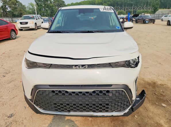 KNDJ23AU0S7964366 2025 KIA SOUL White Դիմացի տեսք