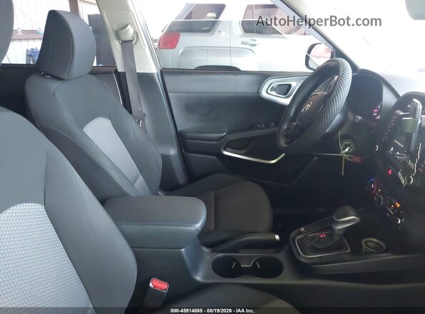 KNDJ23AU1M7139357 2021 KIA SOUL Black Vista interior delantera