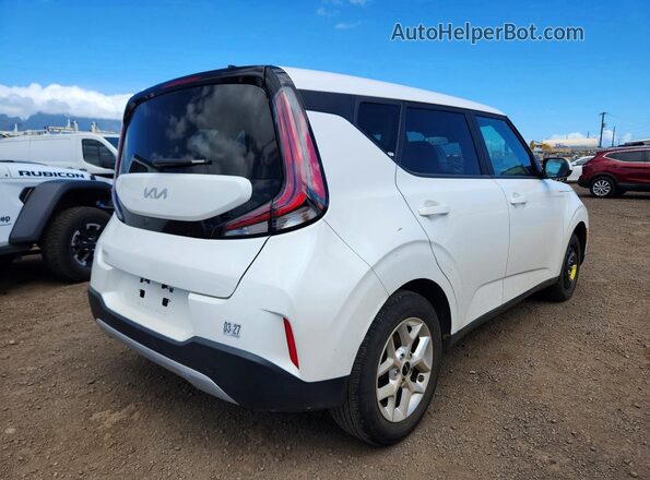 KNDJ23AU1S7933286 2025 KIA SOUL Белый Вид сзади