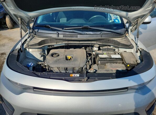 KNDJ23AU4L7717417 2020 KIA SOUL Silver Vista del compartimento del motor