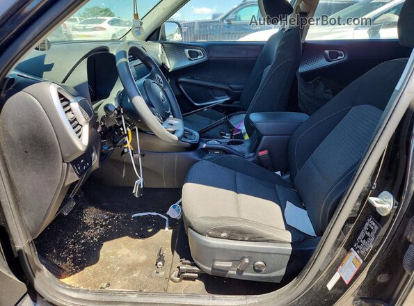 KNDJ23AU4M7145847 2021 KIA SOUL Black Widok wnętrza z przodu