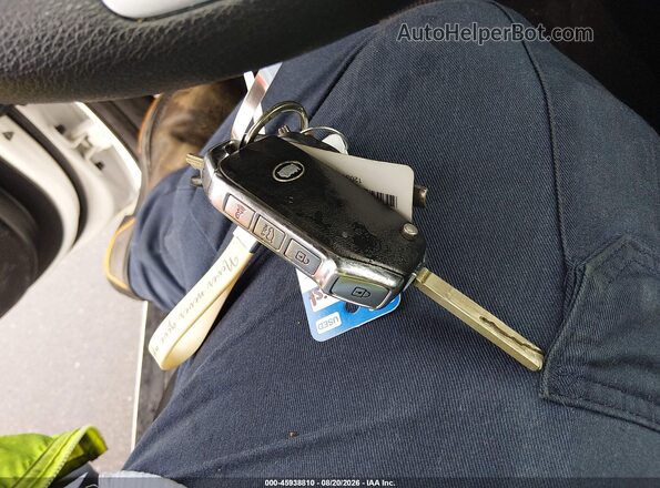 KNDJ23AU5L7050423 2020 KIA SOUL Белый Вид панели приборов