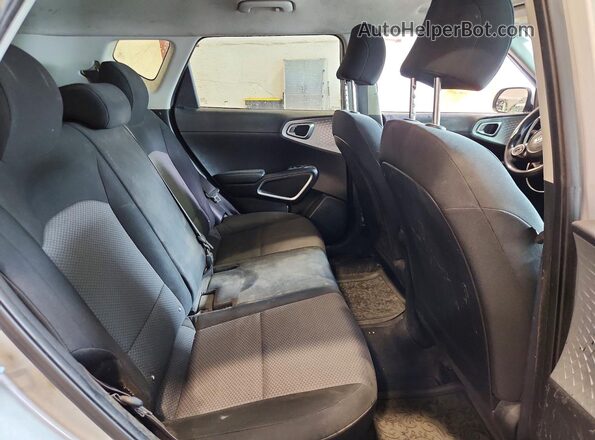 KNDJ23AU7L7048401 2020 KIA SOUL Серебряный Вид задних сидений