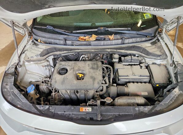 KNDJ23AU7L7048401 2020 KIA SOUL Серебряный Вид задней части салона