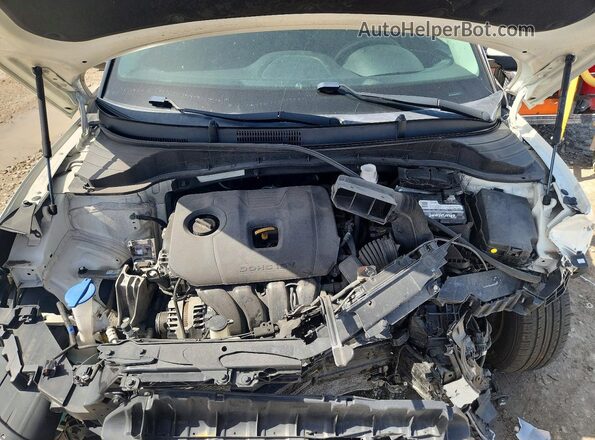 KNDJ23AU7M7783168 2021 KIA SOUL White Vista del compartimento del motor