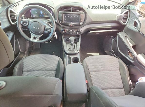 KNDJ23AU9R7908050 2024 KIA SOUL Gray Vista del salpicadero