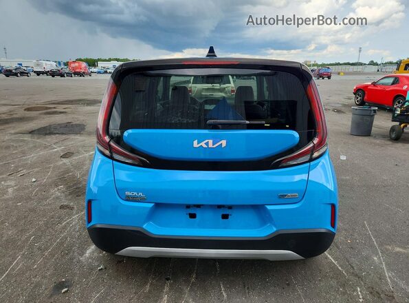 KNDJ33AU0P7208931 2023 KIA SOUL Синий Вид сзади