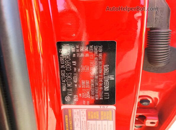 KNDJ33AU1L7709076 2020 KIA SOUL Red Widok komory silnika