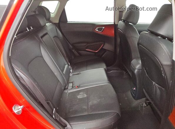 KNDJ53AF1N7169050 2022 KIA SOUL Red Rear seats view