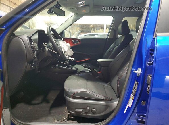 KNDJ53AF3L7006199 2020 KIA SOUL Blue Widok wnętrza z przodu