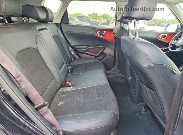 KNDJ53AF5L7051614 2020 KIA SOUL Black Rear interior view