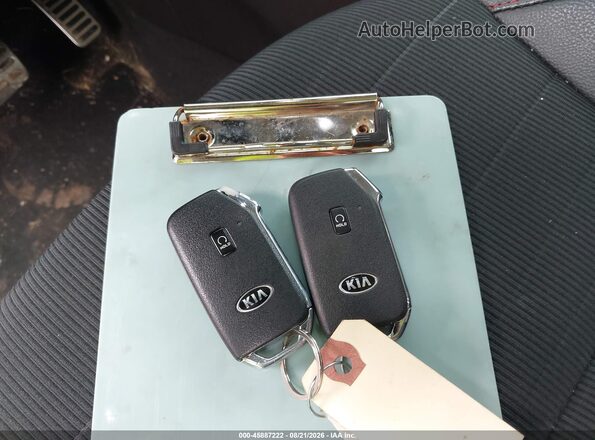 KNDJ53AF8M7128378 2021 KIA SOUL White Вид панелі приладів