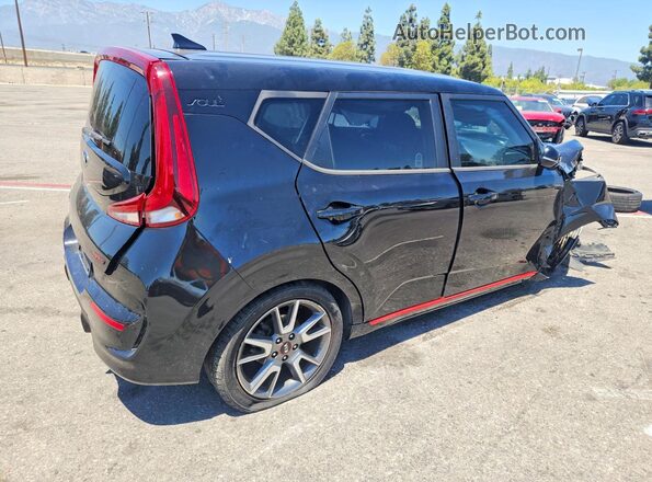 KNDJ63AU8L7720664 2020 KIA SOUL Black უკანა მარჯვენა