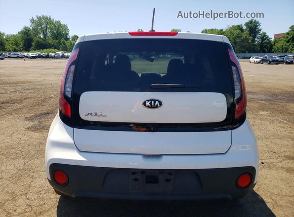 KNDJN2A21J7576559 2018 KIA SOUL White Widok z tyłu