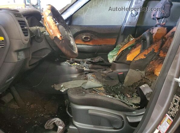 KNDJN2A21K7675321 2019 KIA SOUL Серый Вид салона спереди