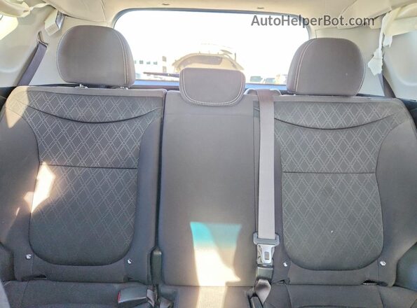KNDJN2A23K7660237 2019 KIA SOUL Silver Widok tylnych siedzeń
